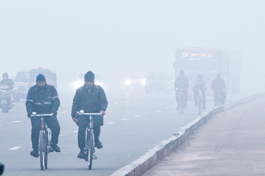Fog Blankets Delhi, Over 100 Flights Delayed at IGI