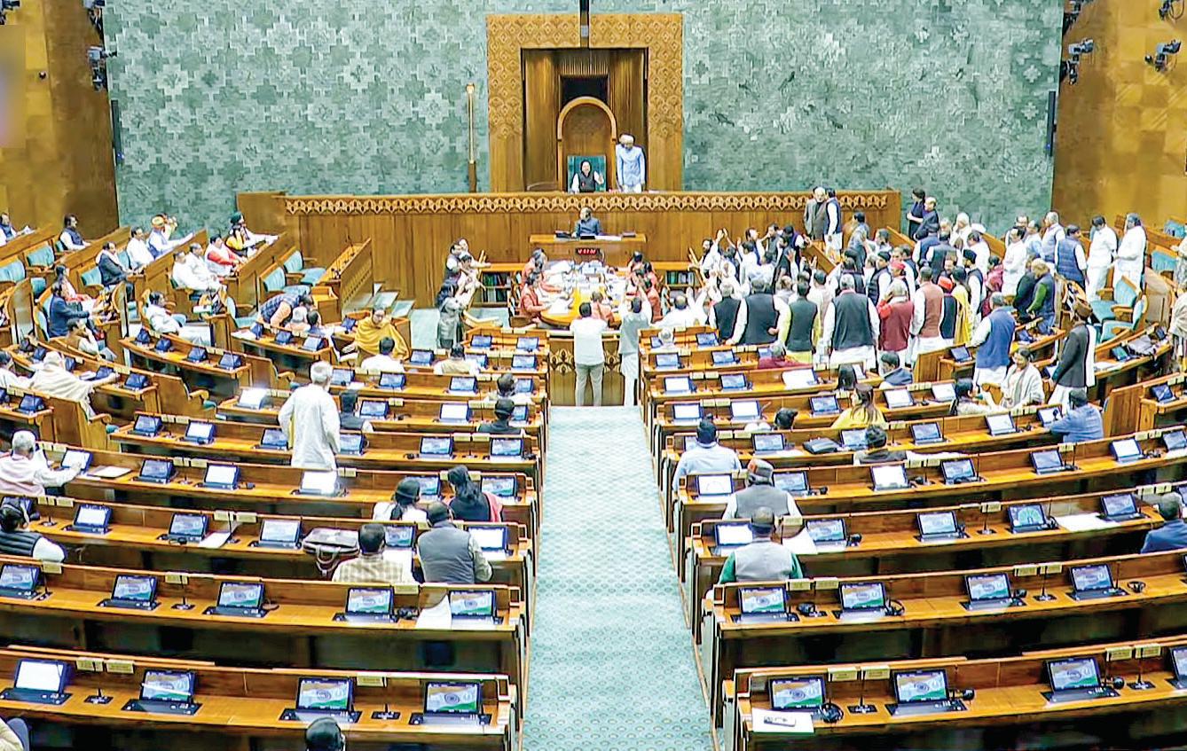 "INHUMANE": OPPN RAISES VOICE AGAINST DEPORTATION Slams the government; placards held by the members read “humans, not prisoners”.