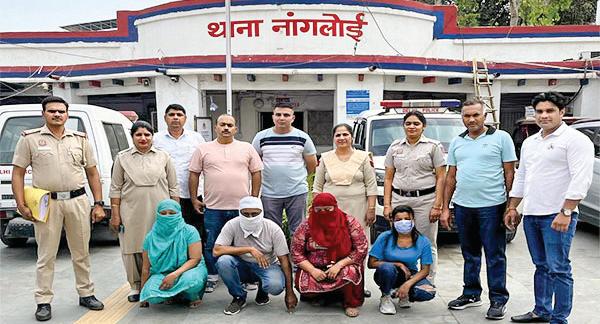 Delhi police busts childtrafficking gang, rescues two kids