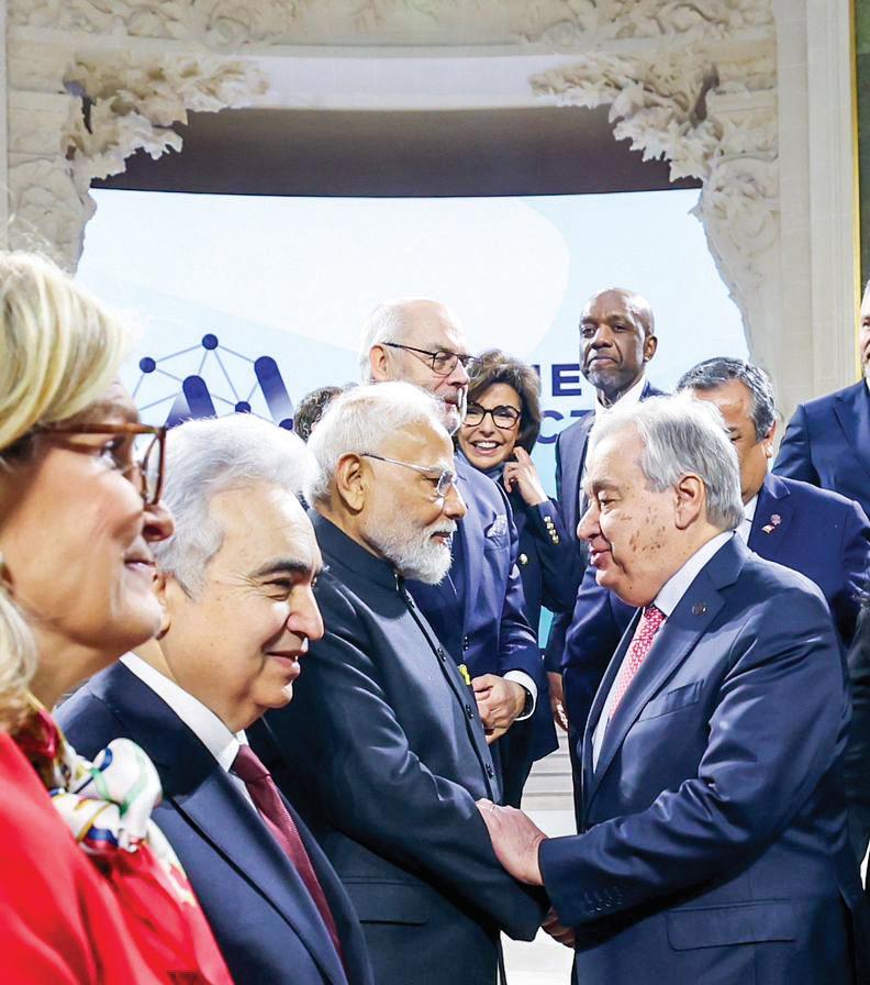 Meets UN Secy-Gen on summit sidelines