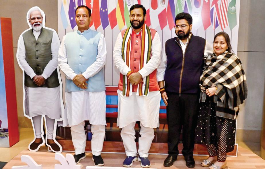 Global Experts Share Ideas on Tech Bias to India's Rise