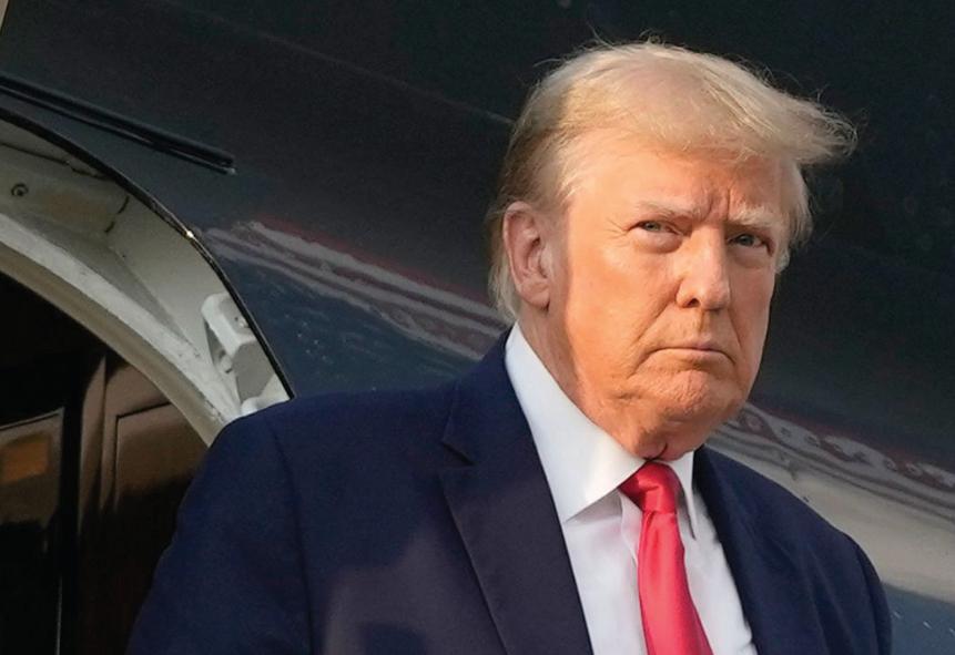 Trump Cites 18th-Century Law, Judge Blocks Deportation Order