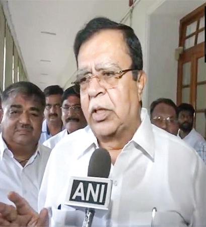 Karnataka Govt Orders High-Level Probe as State Min Alleges 'Honey Trap'