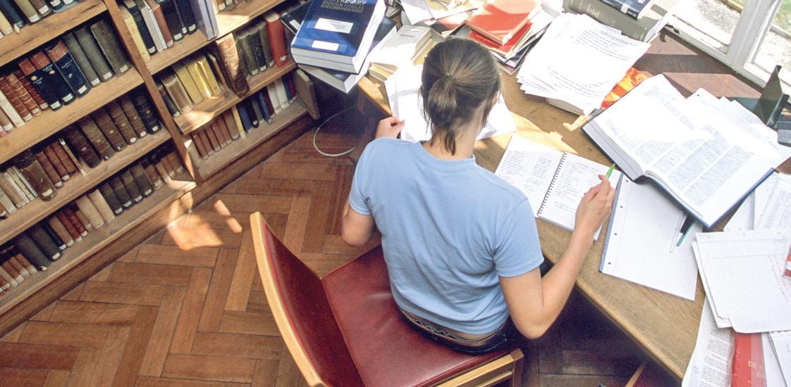 How to Choose the Right College and Course for Your Career