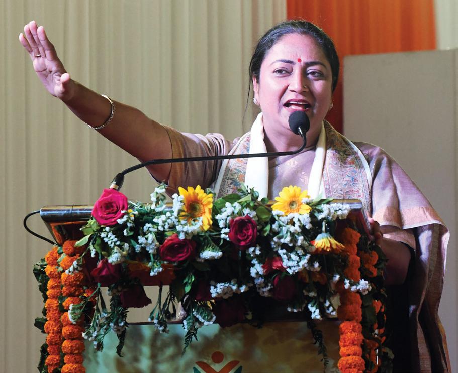 CM Issues Directive to Resolve Waterlogging in 445 Areas in City