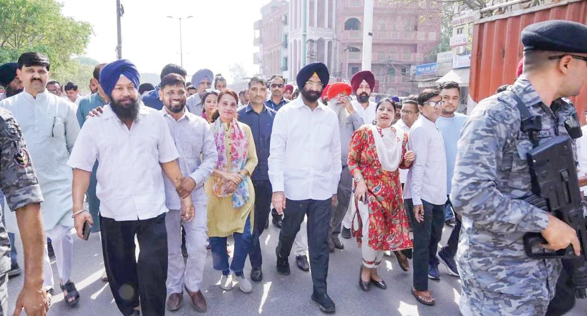 Sirsa Orders Crackdown on Illegal Dhabas