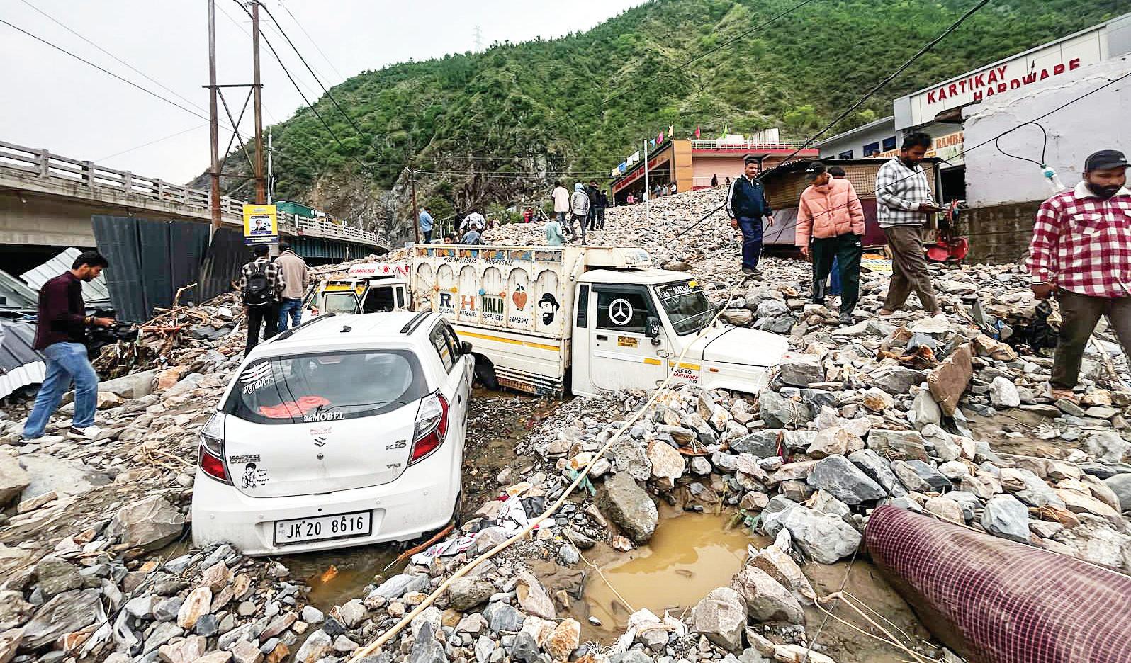 Flash Floods, Landslides Leave 3 People Dead in J&K