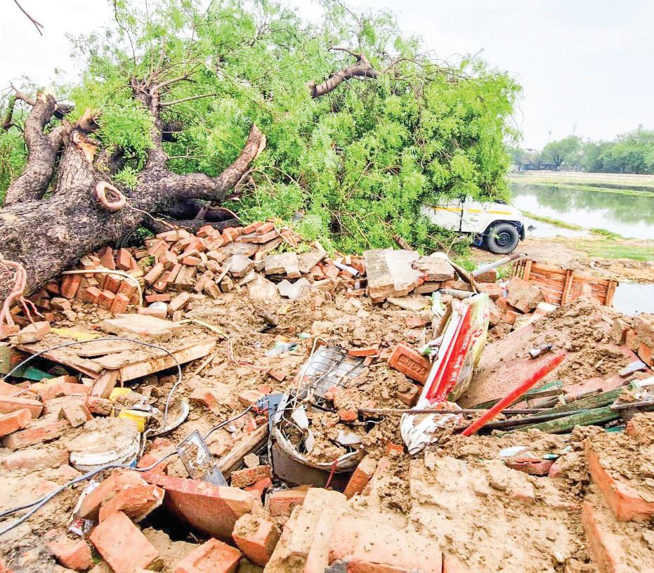 7 Killed, Cities Flooded, Flights Hit as Rain Batters North India