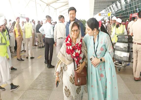 51 Women Depart for Haj 2025 Without ‘Mehram’ Under Historic Initiative