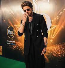 SRK Arrives in New York Ahead of His Met Gala 2025 Debut
