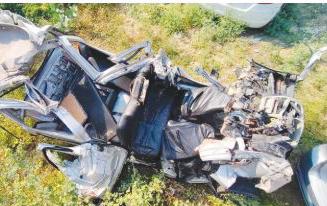 Couple killed, son injured in Yamuna Expressway crash