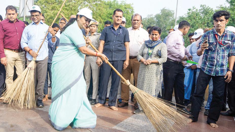 Delhi CM Inaugurates BRPL Substation to Boost Power