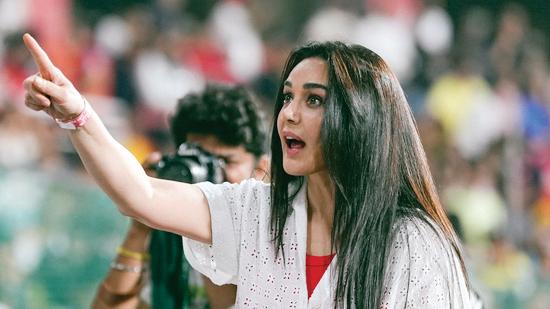 Preity Zinta apologises to fans for being 'curt' at Dharamshala Stadium