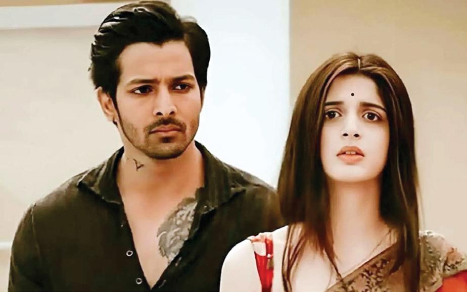 Directors Radhika, Vinay Support Govt's Ban on Pakistani Actors