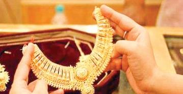 Gold Rises Rs 200 to Rs 98,650/10 g; Silver Rallies Rs 2,040 per kg