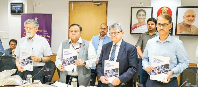 NITI Aayog Unveils Roadmap to Turn Medium Enterprises into Growth Engines