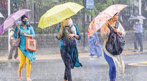Delhi hits 35.1°C, thunderstorms and lightning forecast