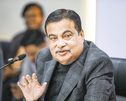 Union Min Gadkari Holds Meeting with LG, CM Over Road-Infra Projects