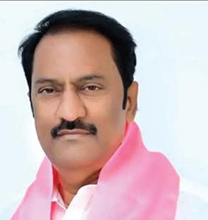 Pawan Kalyan pays tribute to senior BRS leader Maganti Gopinath