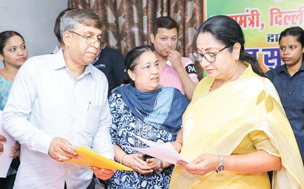 CM HOLDS 'JANSUNVAI', LISTENS TO PROBLEMS, ORDERS RESOLUTIONS