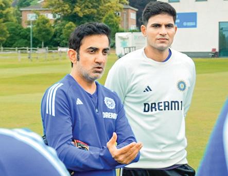 Gautam Gambhir hails batter Nair's 'never-give-up attitude'