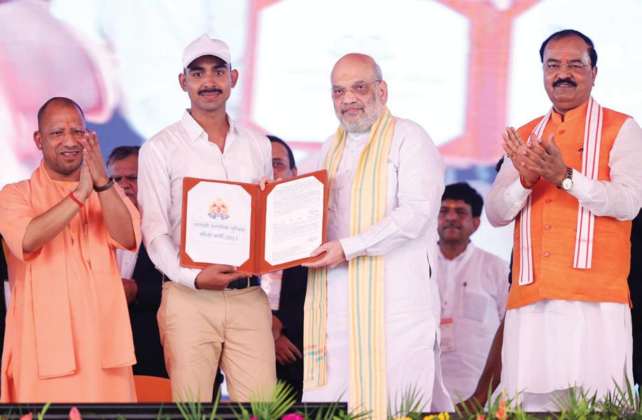 Amit Shah hails police constable recruitment in UP, hands over job letters