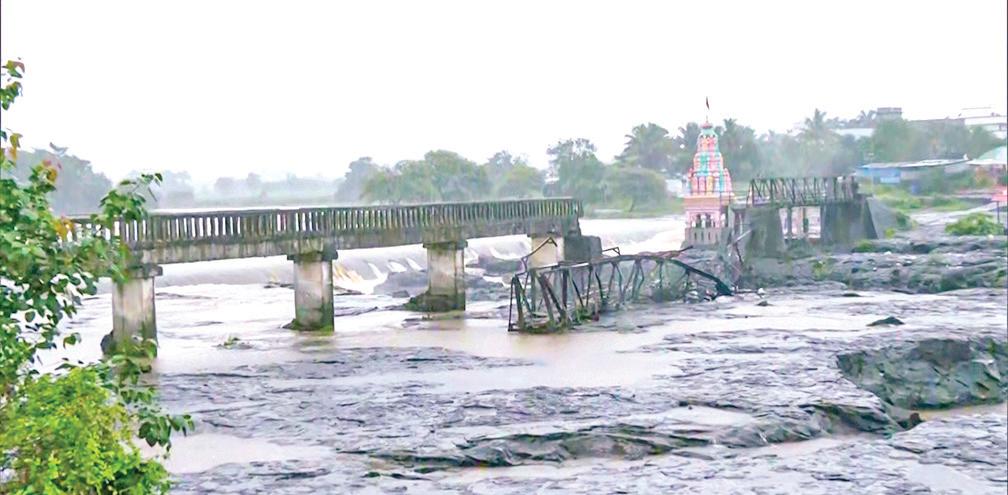 Maha Convenes High-Level Meet After Bridge Collapse