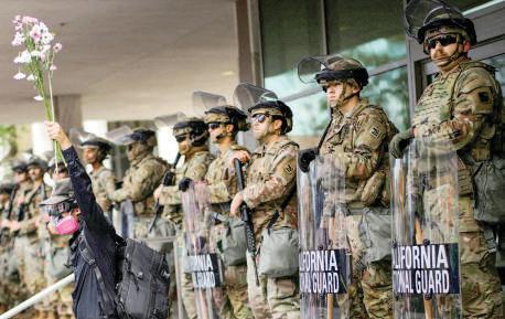 Pentagon Withdraws 700 Marines From Los Angeles