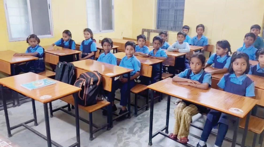 Desk donations in MP's Seoni schools set national example