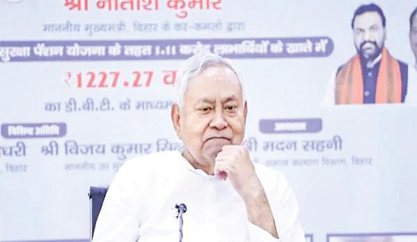 Bihar CM Nitish Kumar Doubles Honorarium for Cooks, Night Guards