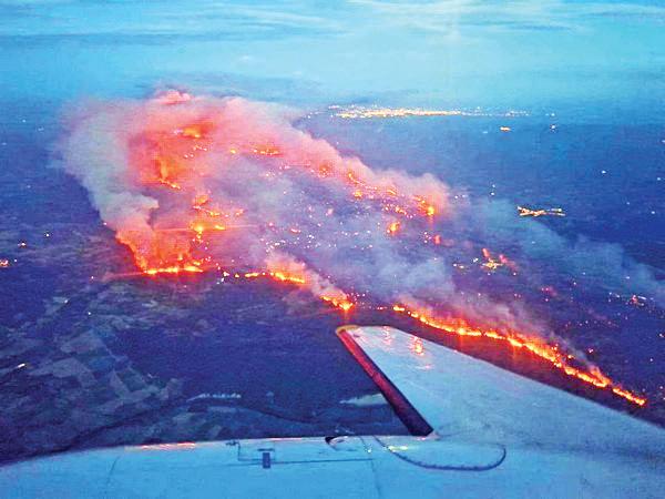 France battles worst wildfire in 80 years
