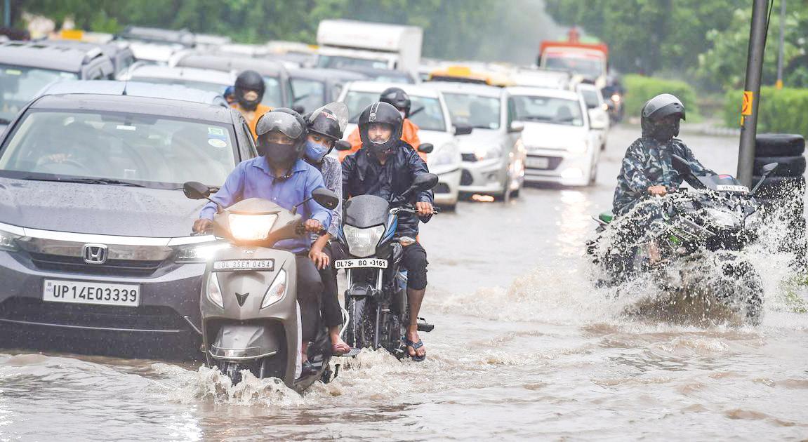 Heavy rainfall leaves many areas in Delhi waterlogged