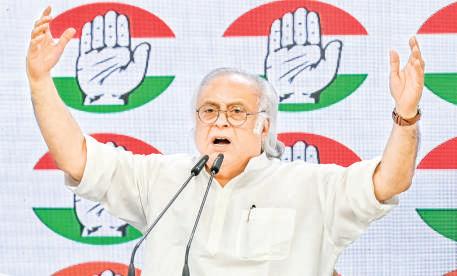 SC directs ECI to publish list of 65 lakh omitted Bihar voters