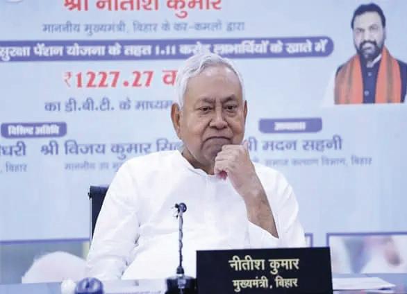 CM Nitish Announces Ex-Gratia of Rs 4 Lakh for Kin of 3 Dead in Lightning Strike