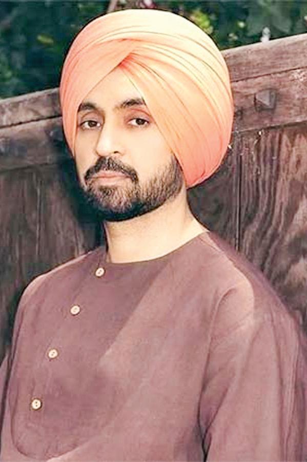 Shah Rukh Khan Sends Gratitude to Diljit Dosanjh for "Tenu Ki Pata"