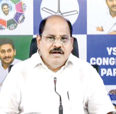 YSRCP leader slams Govt over teacher recruitment
