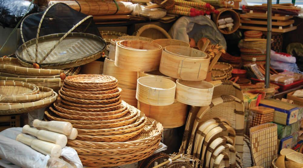 Buy and sell indigenous products, necessary for Atmanirbhar Bharat: CM