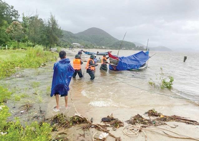 Typhoon Bualoi: One dead, four missing, 30K evacuated