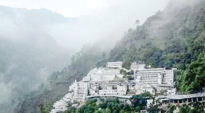 Mata Vaishno Devi Yatra suspended for three days amid weather advisory