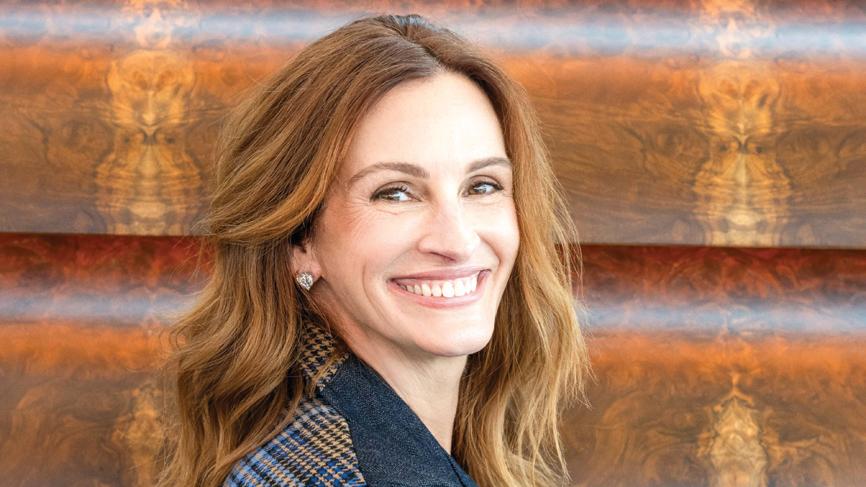 Julia Roberts calls Hollywood 'male-dominated'