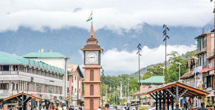 SC gives Centre four weeks to respond on restoration of J&K statehood