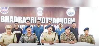 Six maoists surrender before police in Telangana