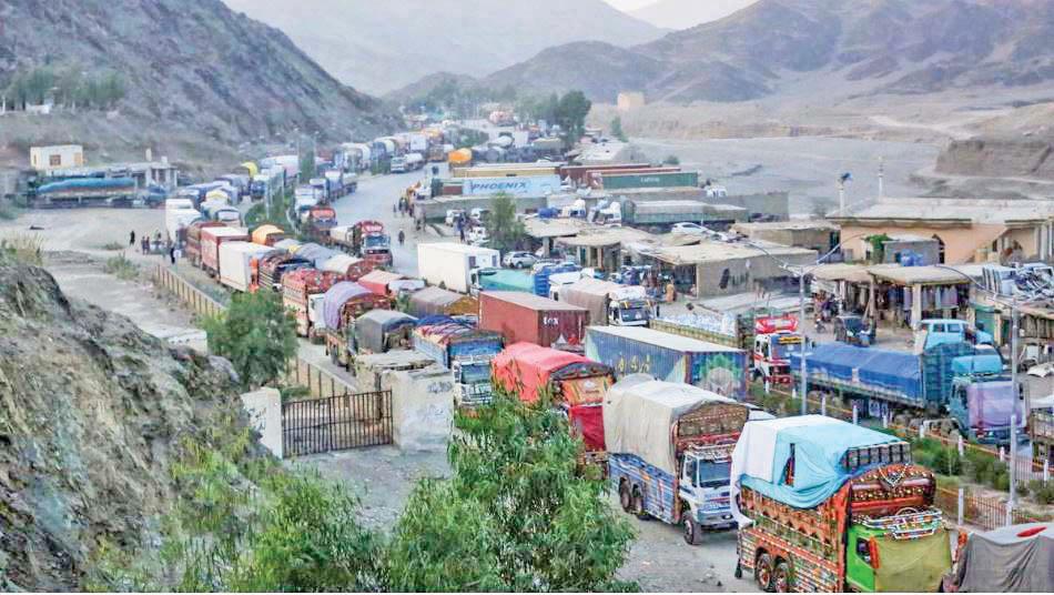 DOZENS OF SOLDIERS, CIVILIANS KILLED AS FRESH PAK-AFGHAN CLASH ERUPTS