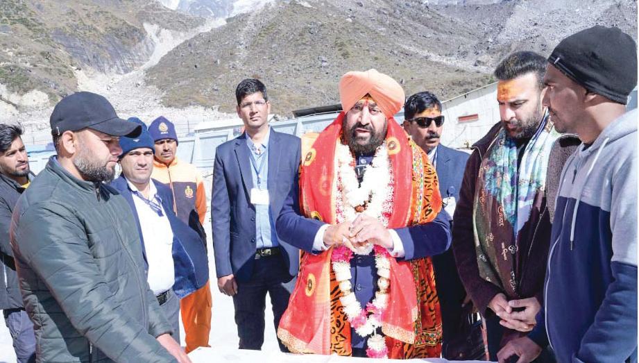 U’khand Governor visits Kedarnath Dham, inspects ongoing works