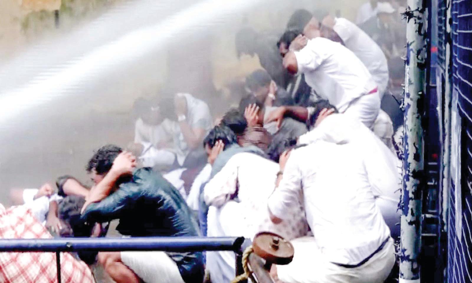 Kerala students protests against govt’s decision of sigining MoU on PM SHRI scheme