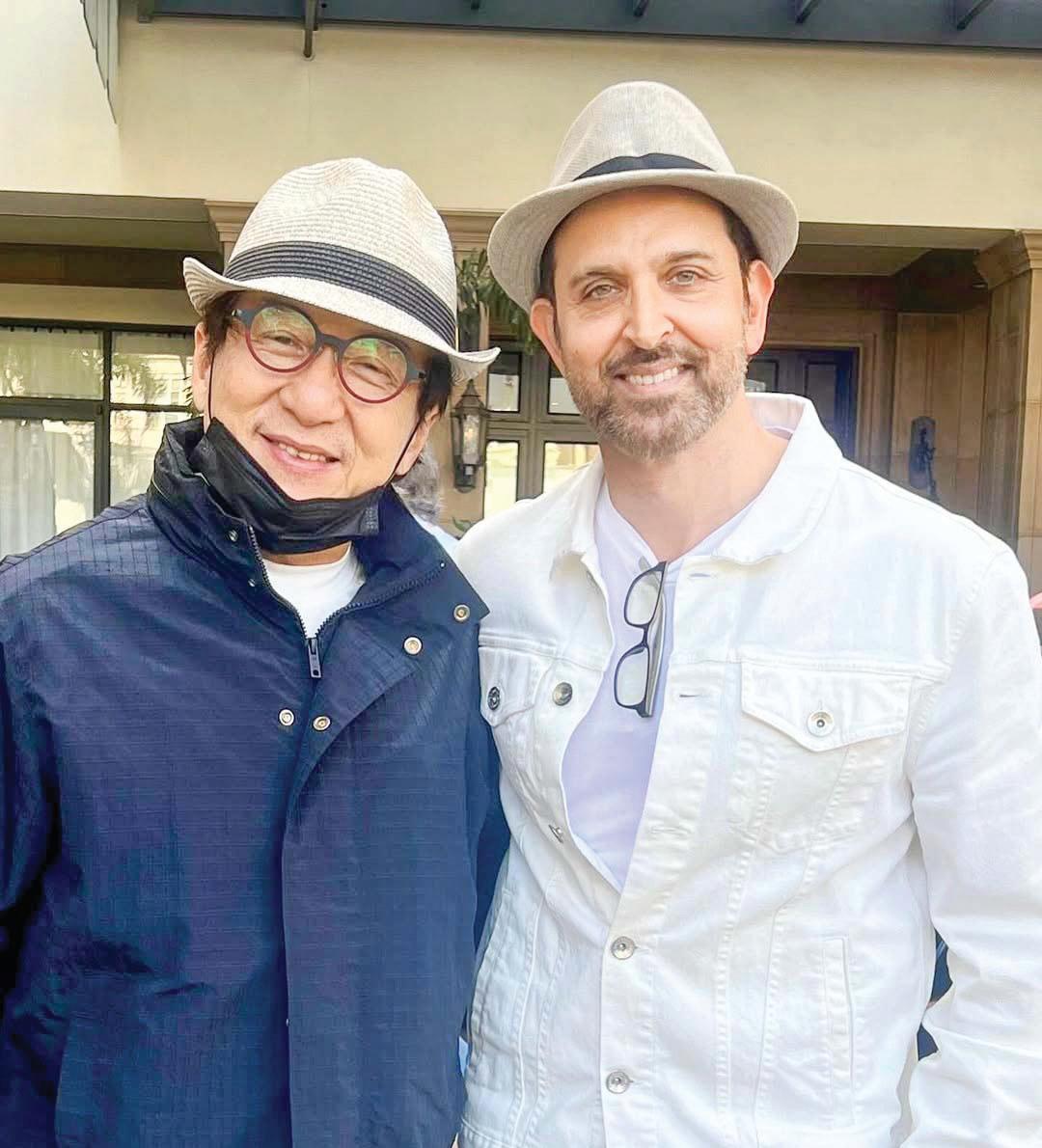 Hrithik Roshan meets Jackie Chan, poses for a snap