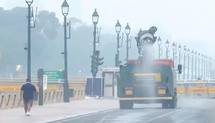 DELHI AIR QUALITY IMPROVES SLIGHTLY, RECORDED AT 316
