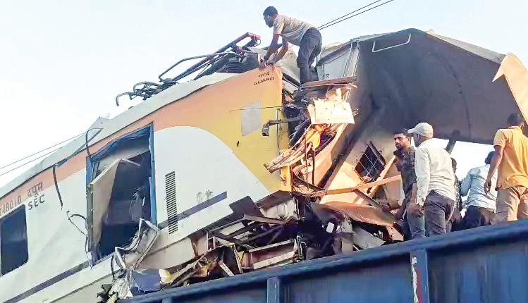 Eight dead as passenger, goods trains collide near Bilaspur