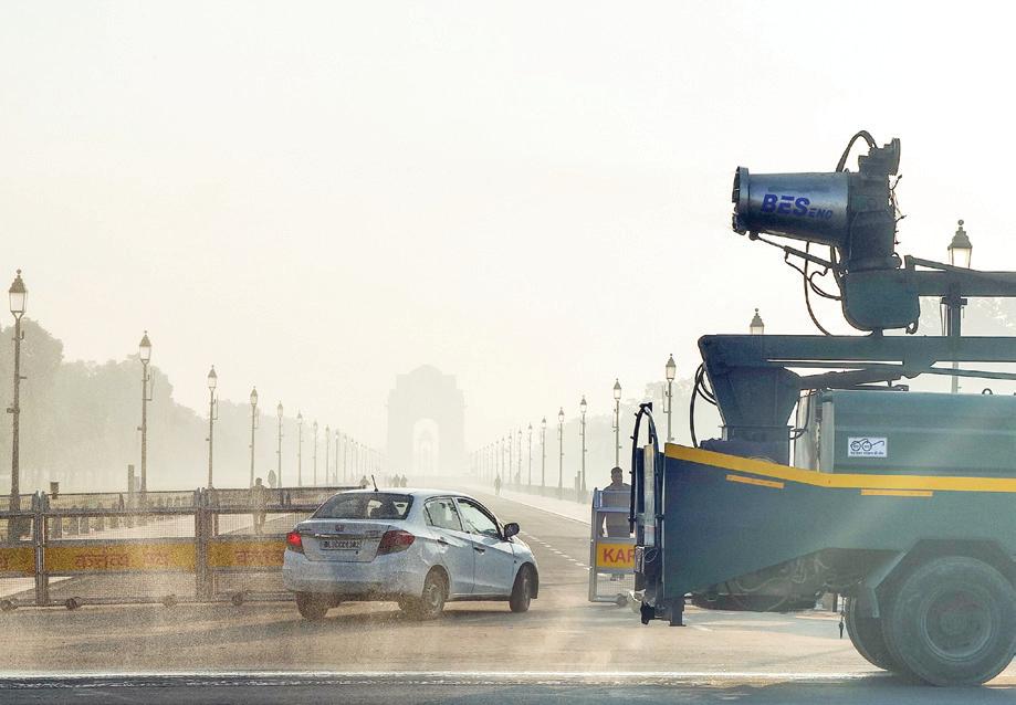 Delhi launches 45-day road-cleaning mission to curb air pollution