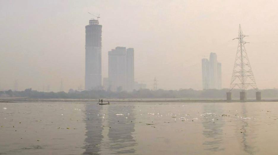 CRACKDOWN ON POLLUTING VEHICLES: OVER 20,000 CHALLANS ISSUED UNDER GRAP-2